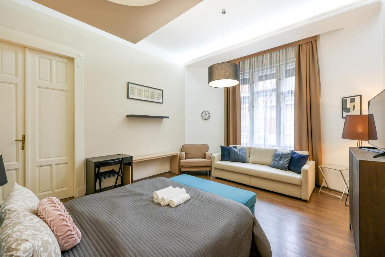 Deluxe Central Apartment With 4Bedrm 2 Bathrm Budapeşte Dış mekan fotoğraf